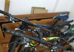 出售凤凰山地车2台